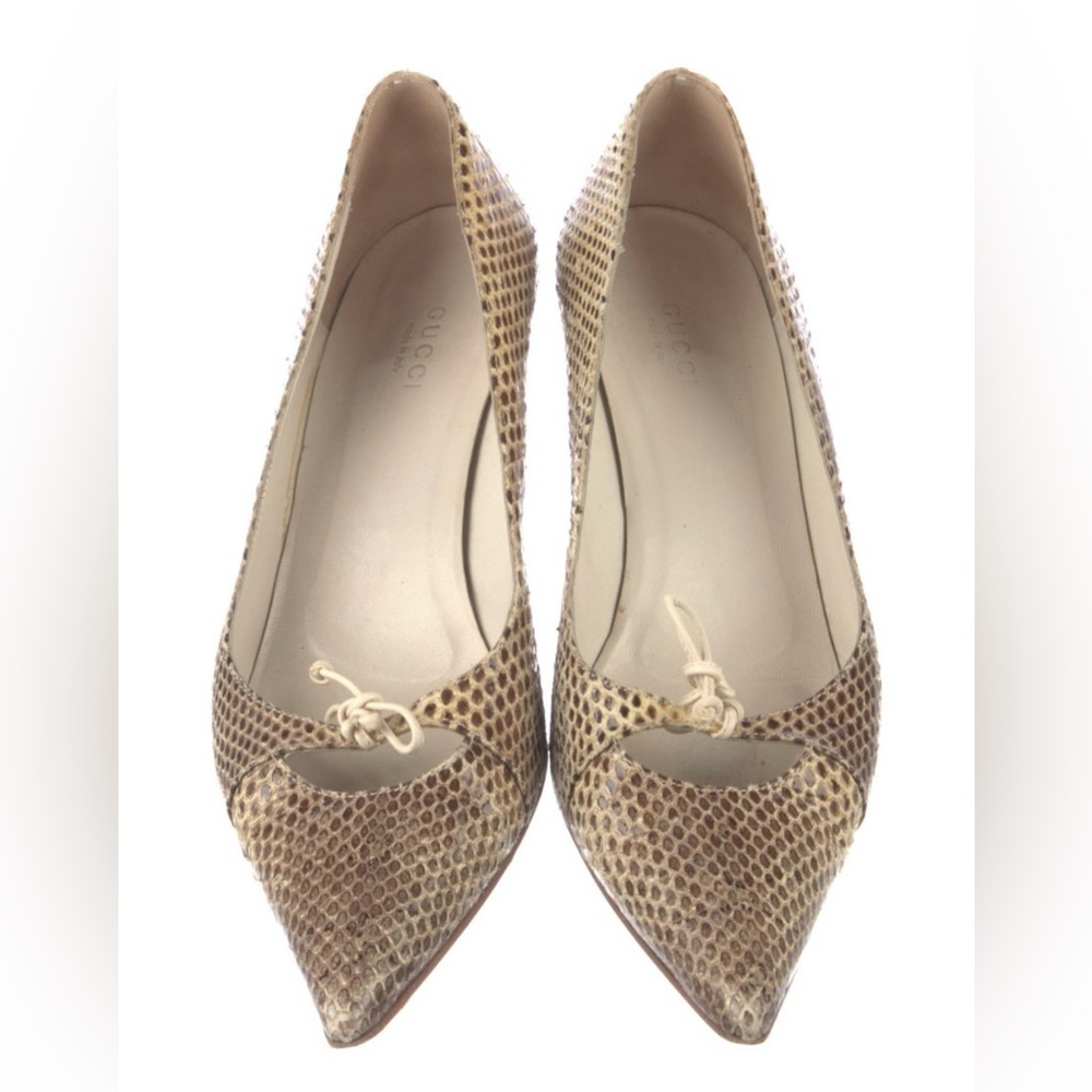 Gucci Women's Tan Snakeskin Pumps 7.5 Used